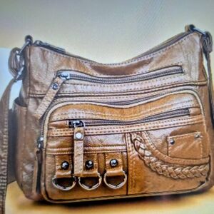 Stylish Tan Leather Shoulder Bag